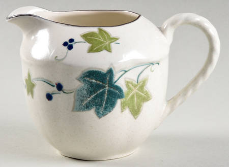 Ivy Path Creamer