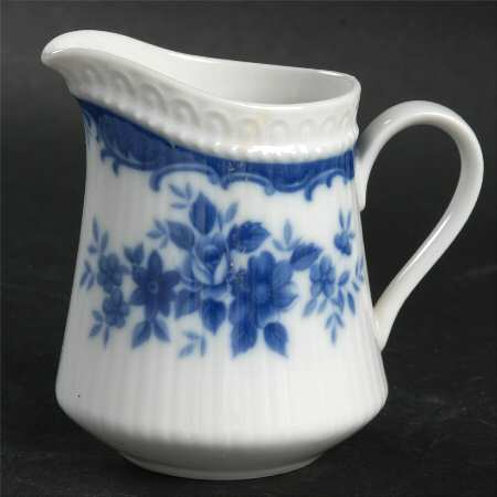 Jardin Bleu Creamer