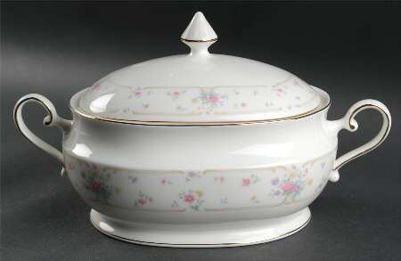 Jacqueline Oval Covered Vegetable