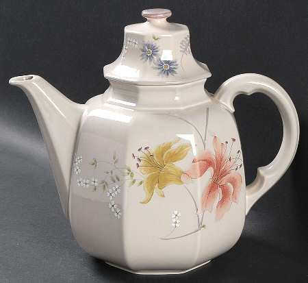 Janette Coffee Pot & Lid