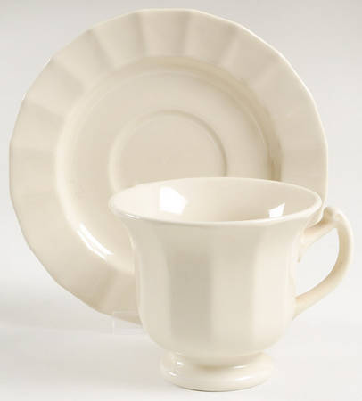 Jasmine Footed Cup & Saucer Set