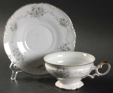 Jennifer Footed Cup & Saucer Set