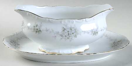 Jennifer Gravy Boat & Underplate