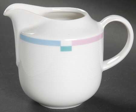 Jet Set Creamer