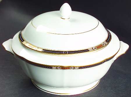 Jeweltone Black Round Covered Vegetable