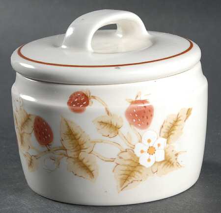 Just Berries Sugar Bowl & Lid