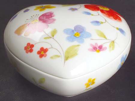 Just Flowers Heart Shape Box & Lid