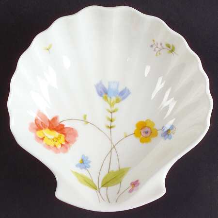 Just Flowers Shell Shaped Dish