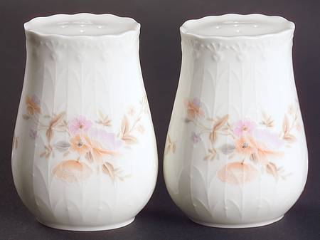 June Splendor Salt & Pepper Set