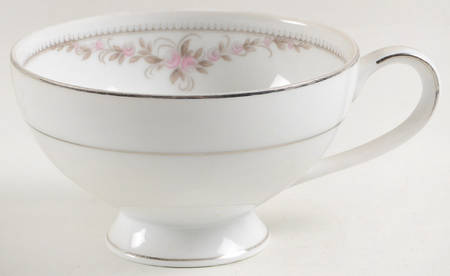Kensington Footed Cup