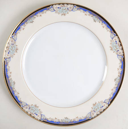 Kingsley 12" Chop Plate (Round Platter)