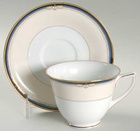 Kingsrow Footed Cup & Saucer Set
