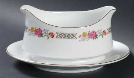 Kutani Branch Gravy Boat with Attached Underplate