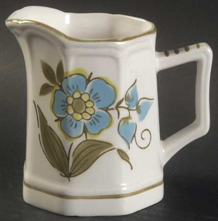 Laconia Creamer