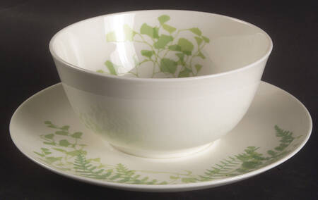 Lacy Fern Green Gravy Boat with Attached Underplate