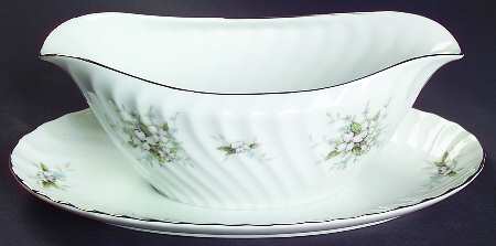 Lady Margaret Gravy Boat with Attached Underplate