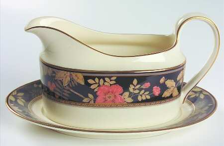 Lavish Meadow Gravy Boat & Underplate