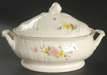 Lancaster 2 Quart Oval Covered Casserole