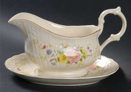 Lancaster Gravy Boat & Underplate