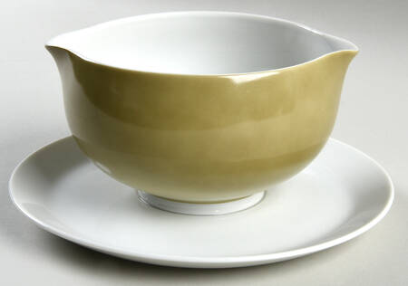 La Ronde Gravy Boat with Attached Underplate