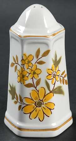 Latina Pepper Shaker