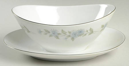 Laurie Gravy Boat with Attached Underplate