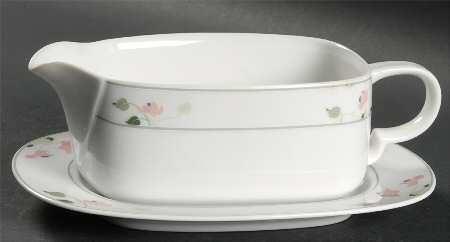 Liana Gravy Boat & Underplate
