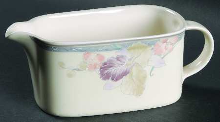 Lisette Gravy Boat & Underplate (Relish/Butter)