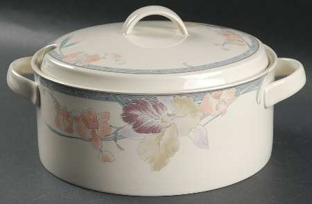Lisette Tureen &  Lid