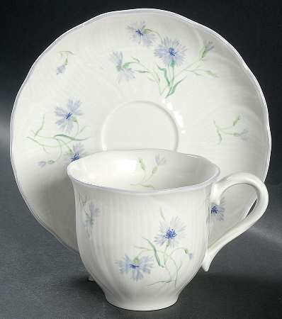 Light Touch Flat Cup & Saucer Set