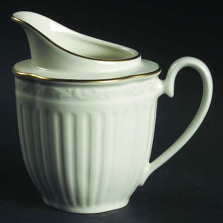 Love Medley Creamer