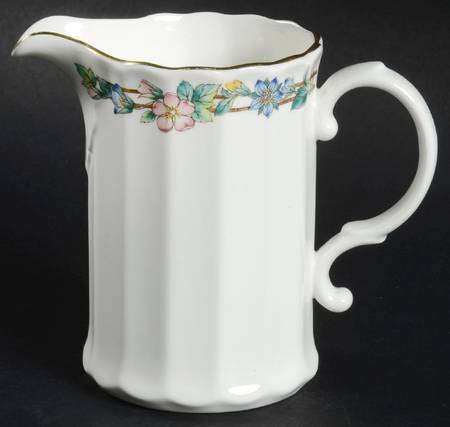 Love Prose Creamer