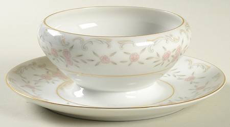 Lorette Gravy Boat with Attached Underplate