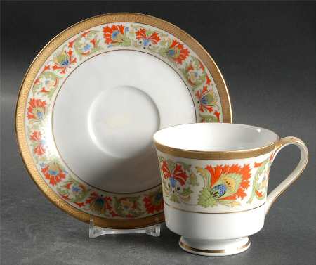 Love Song Footed Cup & Saucer Set