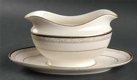 London Terrace Gravy Boat & Underplate