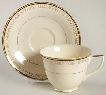London Terrace Footed Cup & Saucer Set