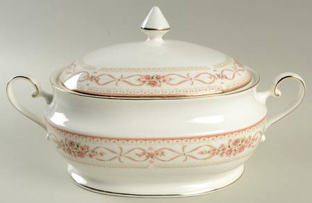 Louis XVII Oval Covered Vegetable