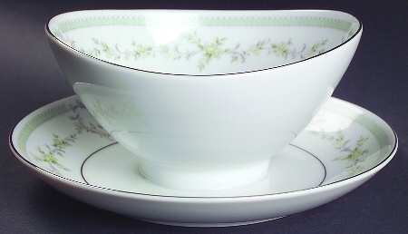 Louise Gravy Boat with Attached Underplate