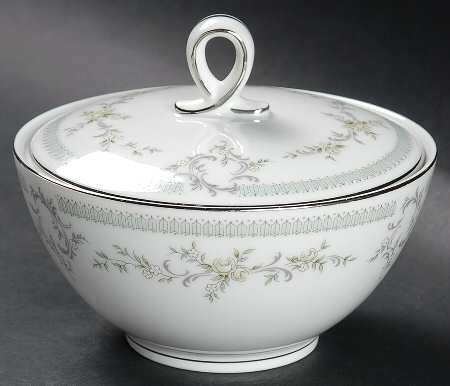 Louise Sugar Bowl & Lid