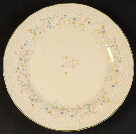 Lucille Salad Plate