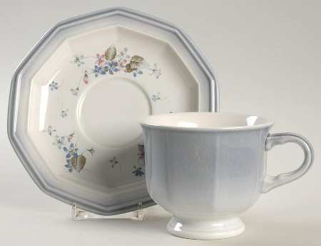Maggie Footed Cup & Saucer Set