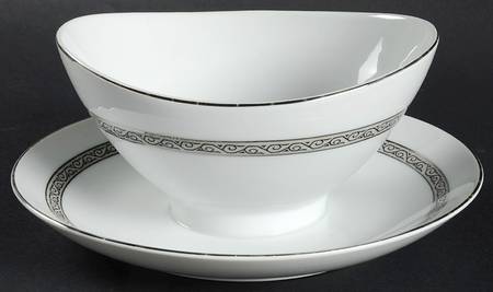 Manor House Gravy Boat with Attached Underplate