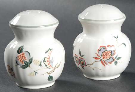 Maitland Salt & Pepper Set
