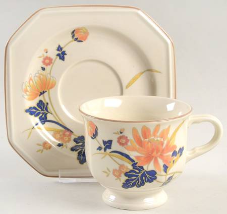 Majestic Footed Cup & Saucer Set