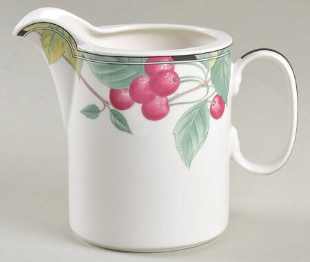 Majestic Meadow Creamer