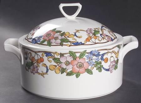 Magical Meadow 2 Qt Round Covered Casserole