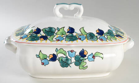 Manorville 2.5 Quart Oval Covered Casserole