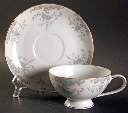 Marcia Footed Cup & Saucer Set