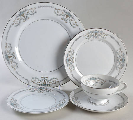 Margaret 40 Piece Estate Set