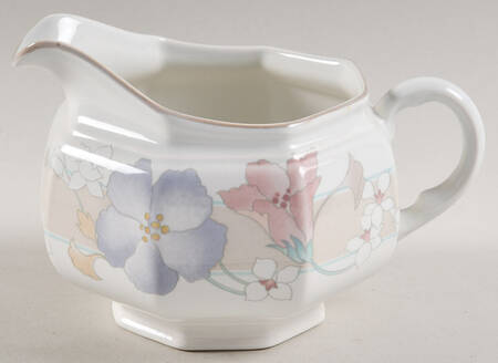 Marika Gravy Boat